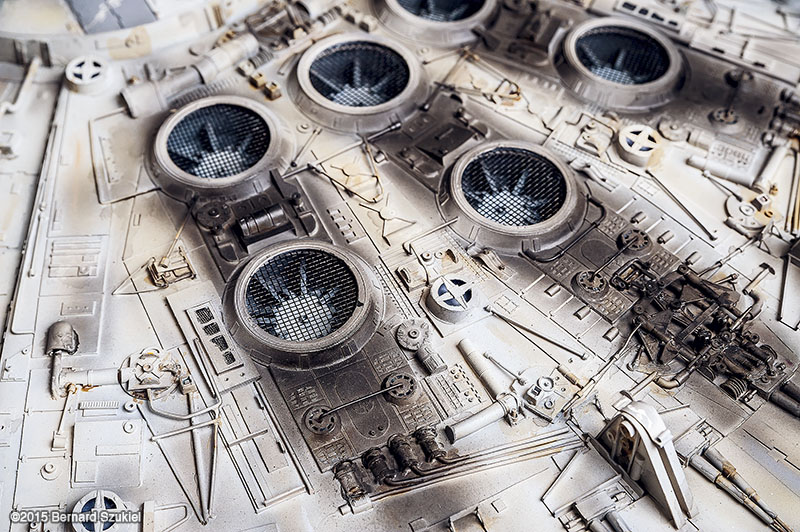 Illustration for article titled Millennium Falcon Papercraft Is A Work Of Art